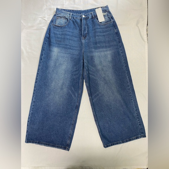 NWT Wide Leg Blue Jeans - Picture 1 of 9